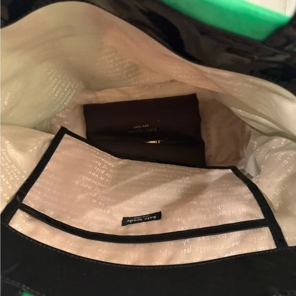 Kate Spade Green Graphic Charm Tote - Picture 5 of 8